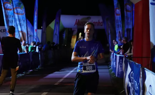 Pobiegli na Milę! Bieg dostarczył zawodnikom sporo wrażeń [WIDEO] - 33